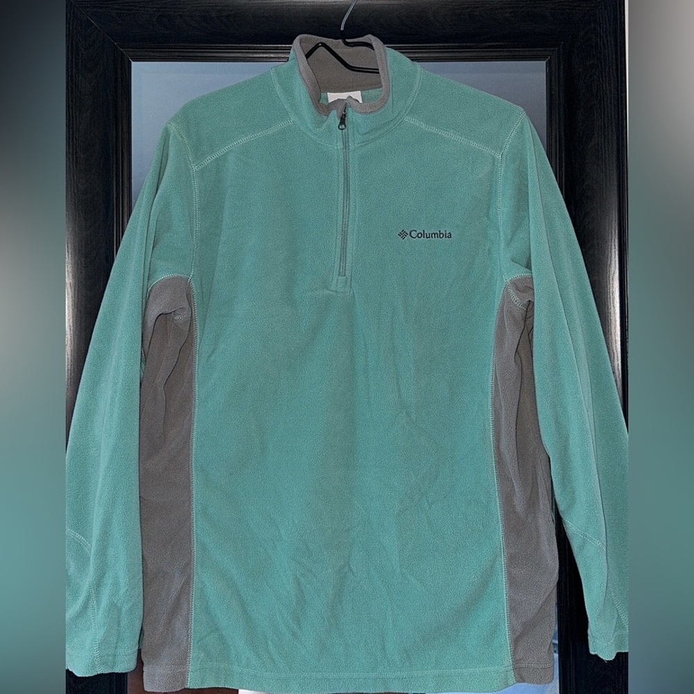 Columbia Quarter Zip Pullover